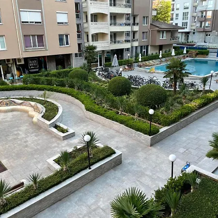 Apartamento Просторная Квартира, В Комплексе С Бассейном